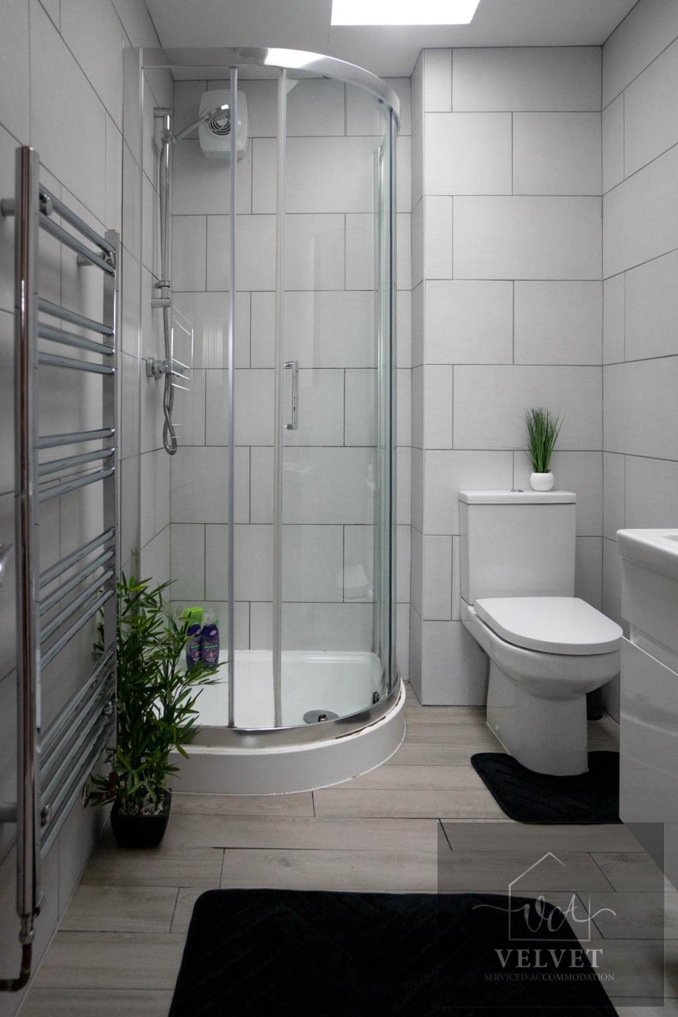 1 Bed House , Free Wifi,free Parking,leasure,business Apartment
